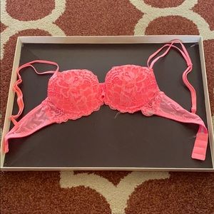 Victoria’s Secret date push up bra